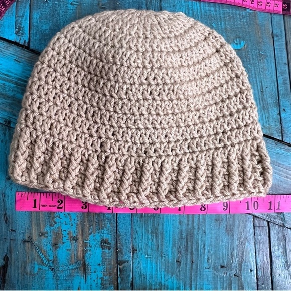 Knit Handmade Toque New Without Tags - Picture 2 of 4